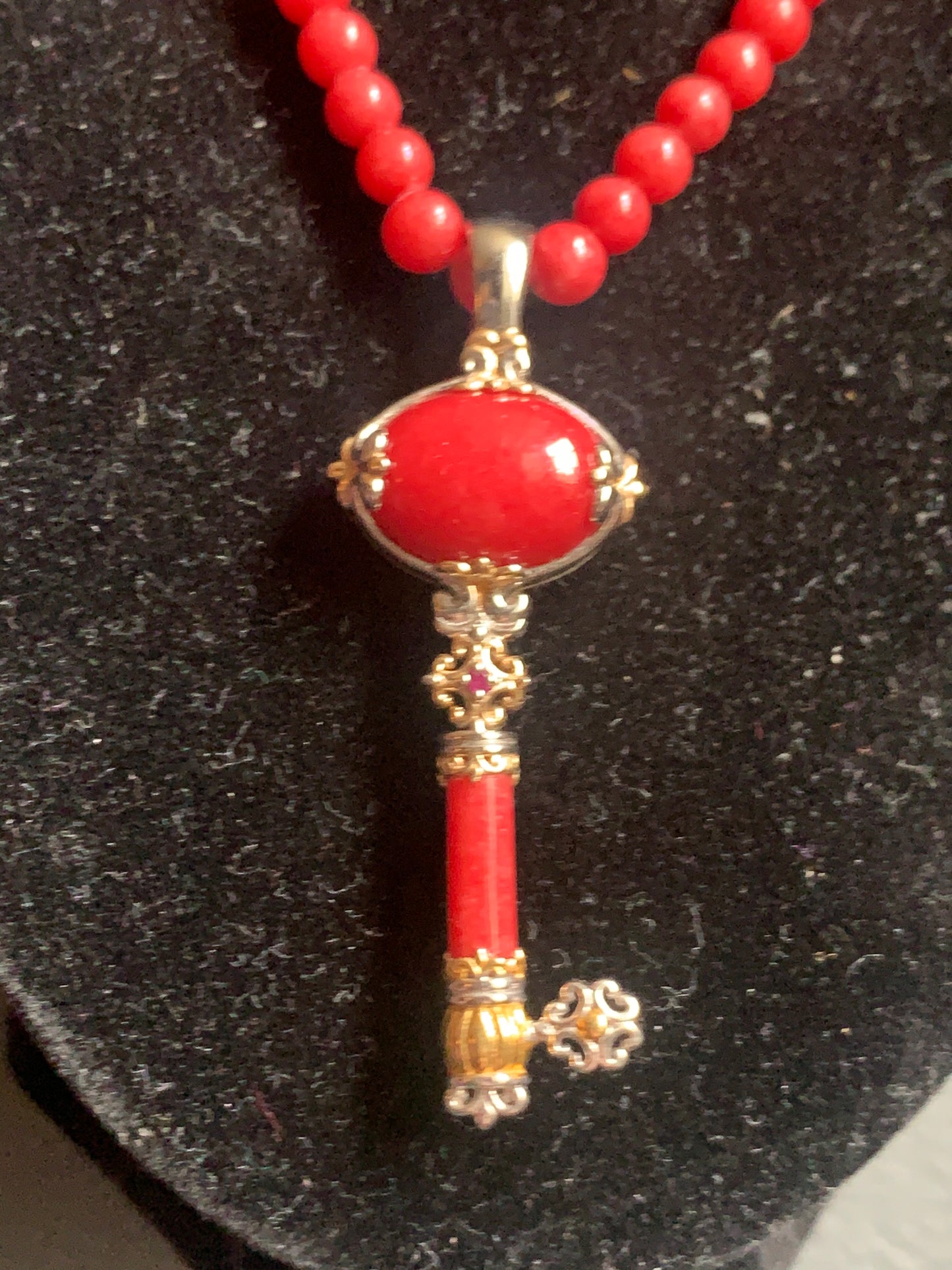 Coral necklace with coral pendant