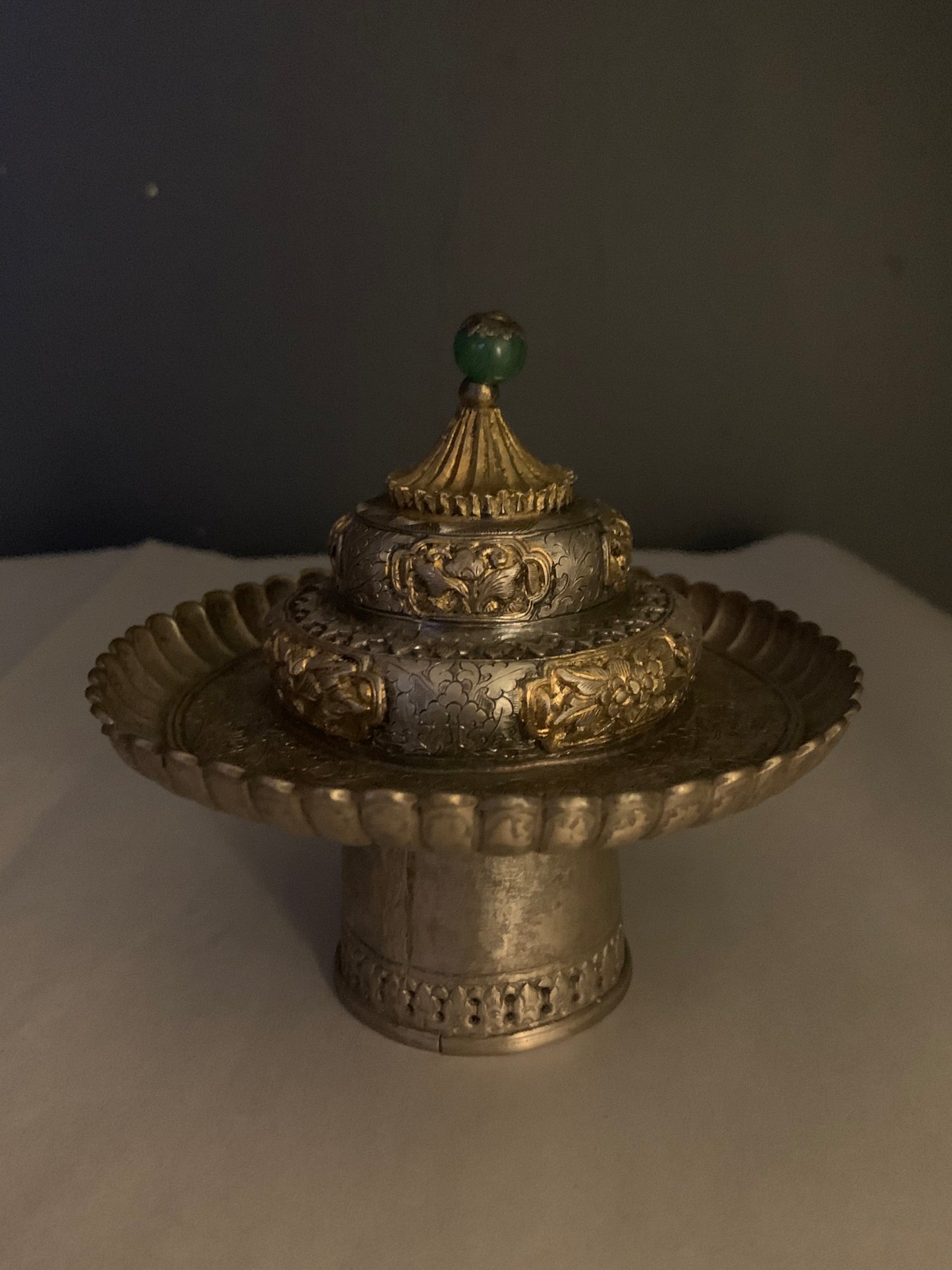 Tibetan cup stand