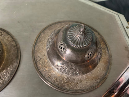 Silver lids