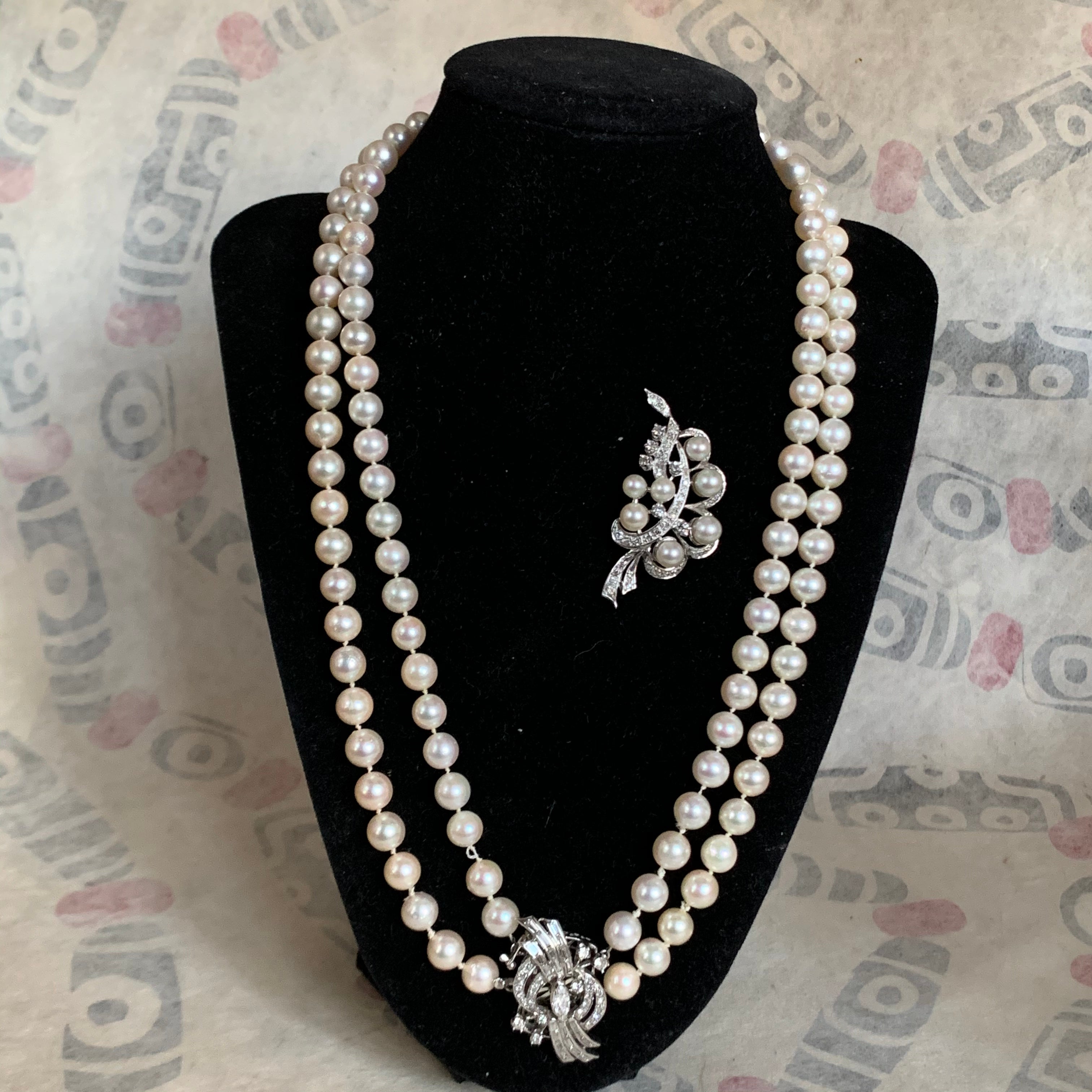 Single Strand Cultured Pearl Necklace w/14k White Gold Diamond Clasp
