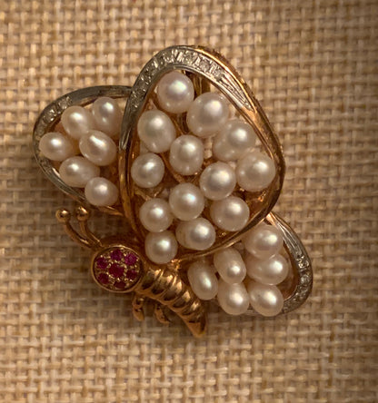 Vintage sapphire brooch