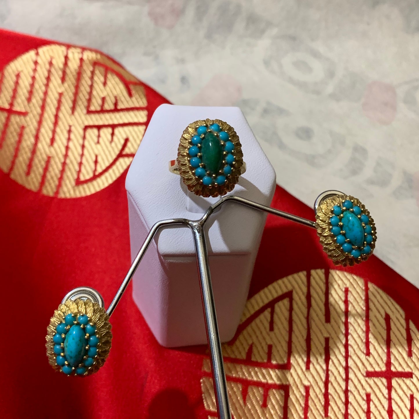 Vintage turquoise earring and ring in 18 kt setting