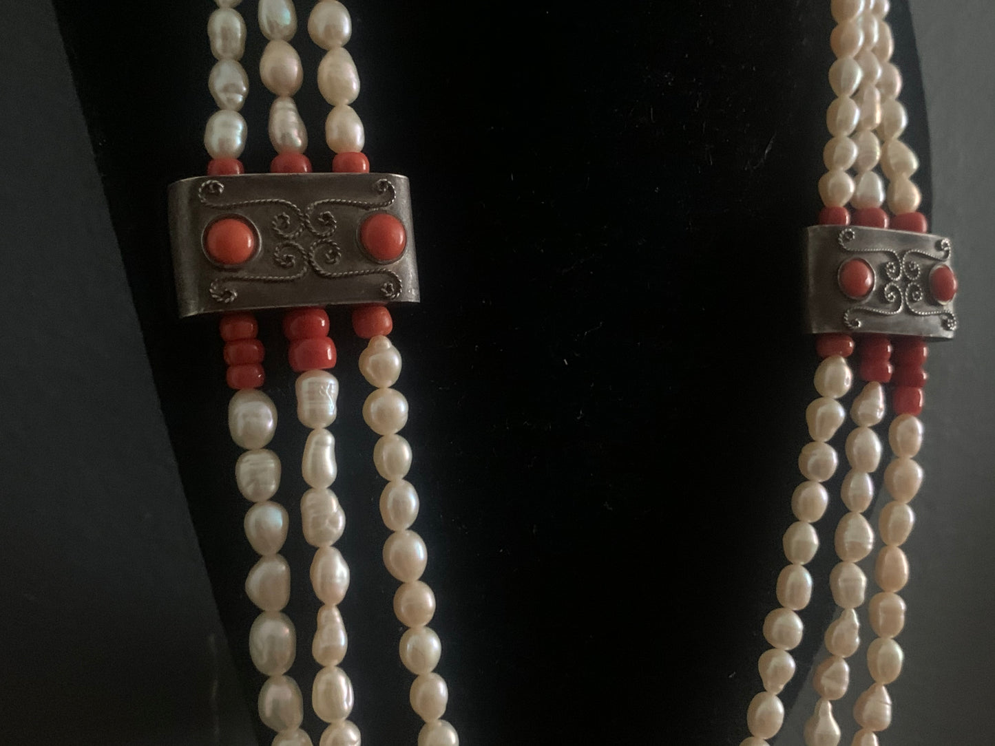 Pearl and coral necklace