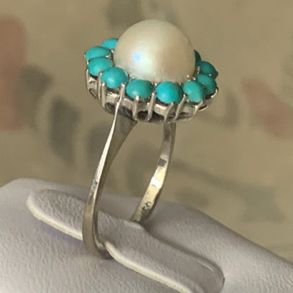Turquoise and gold ring