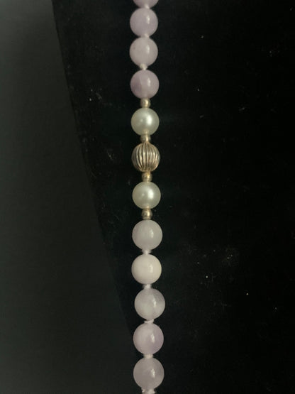 A vintage lavender jade necklace