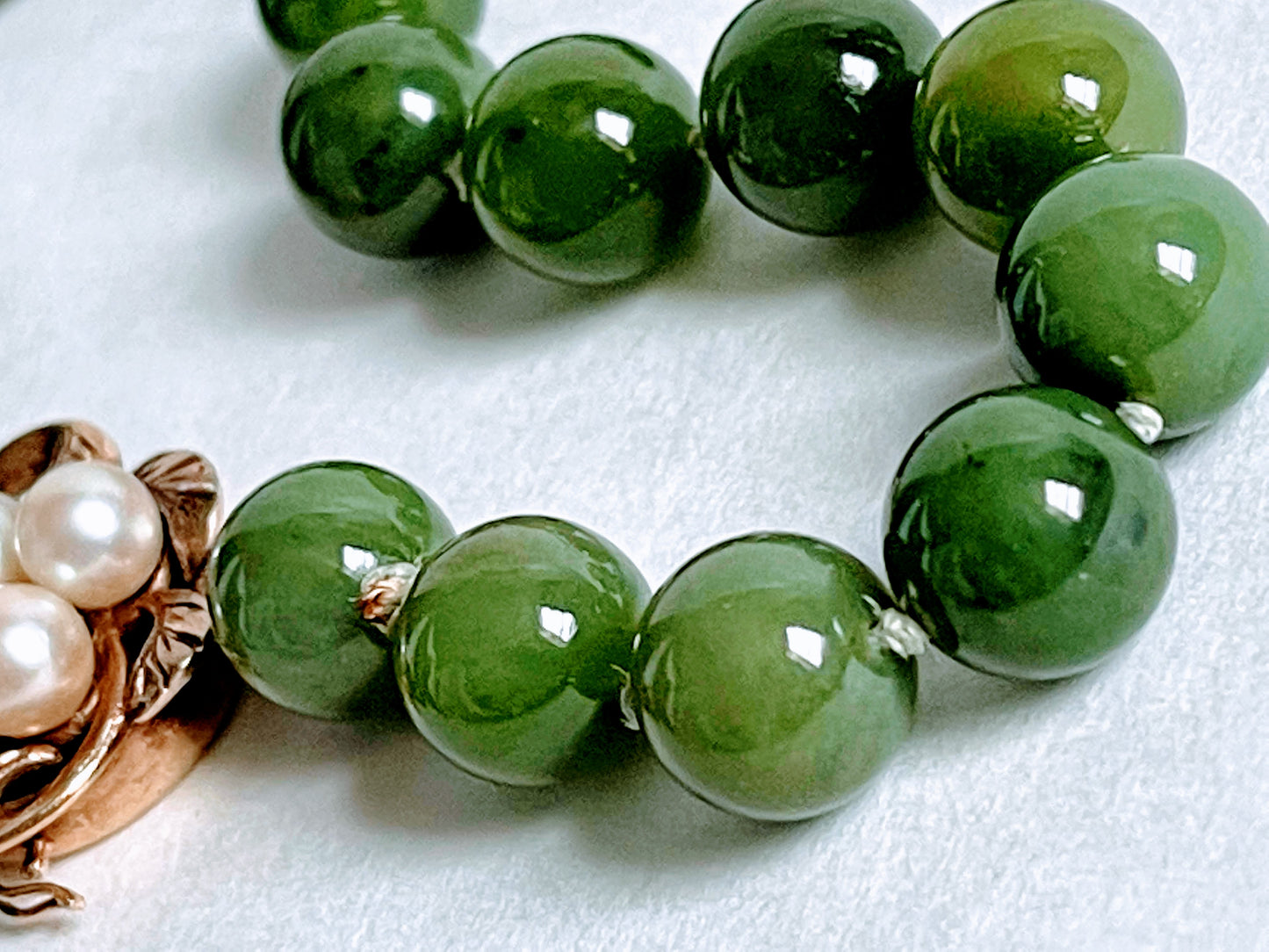 A jade nephrite necklace