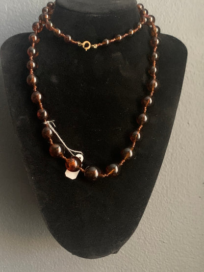 Amber bead becklace
