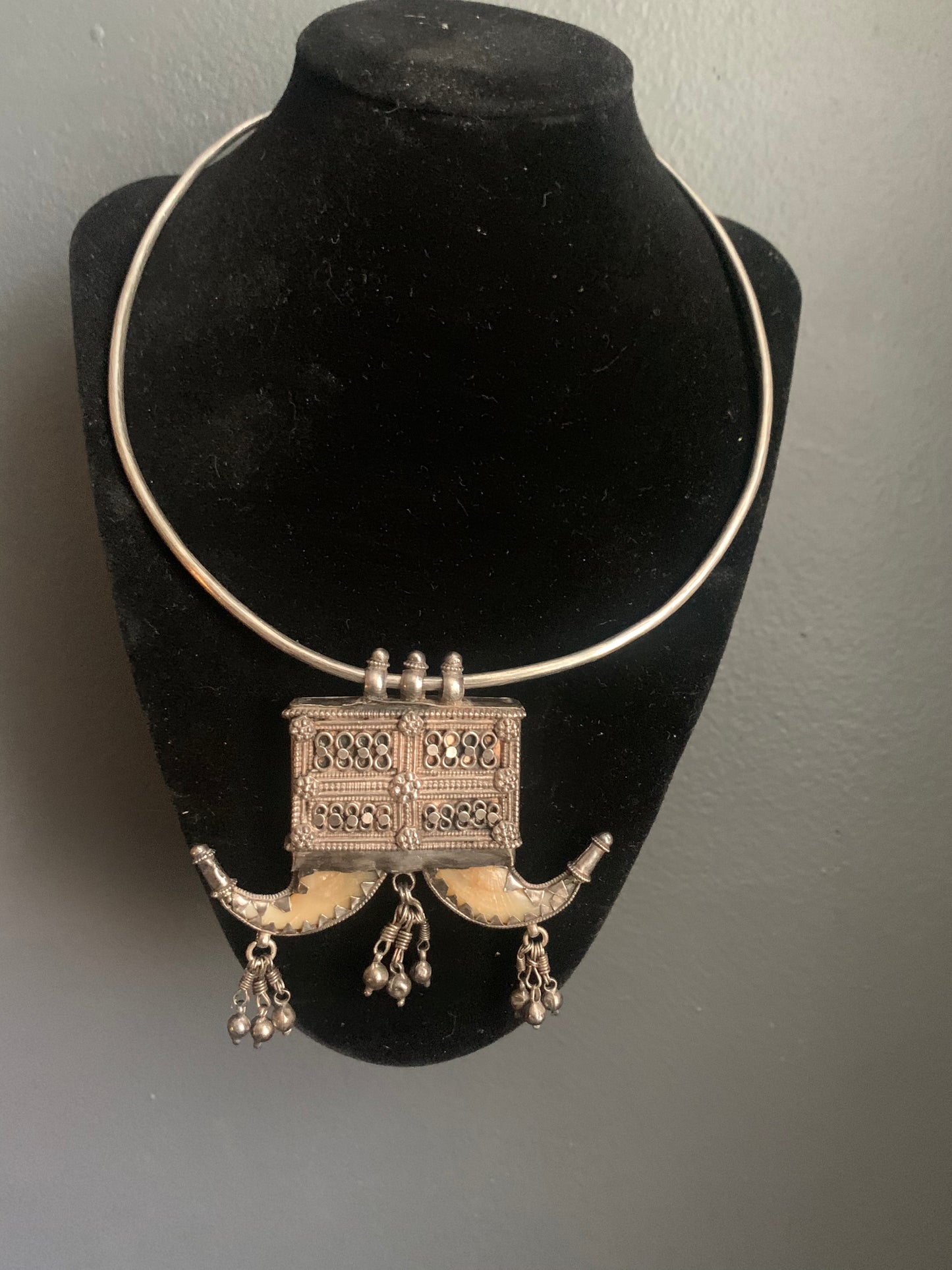 Vintage silver choker and pendant