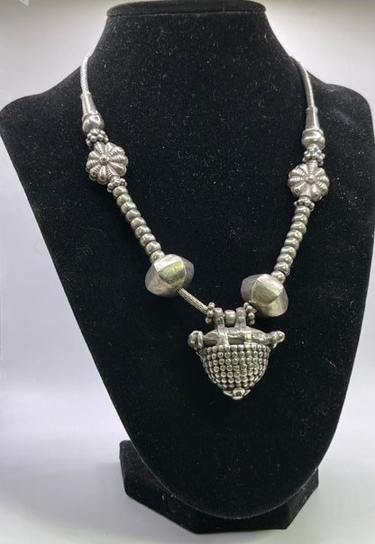 Vintage silver necklace with silver beads from India