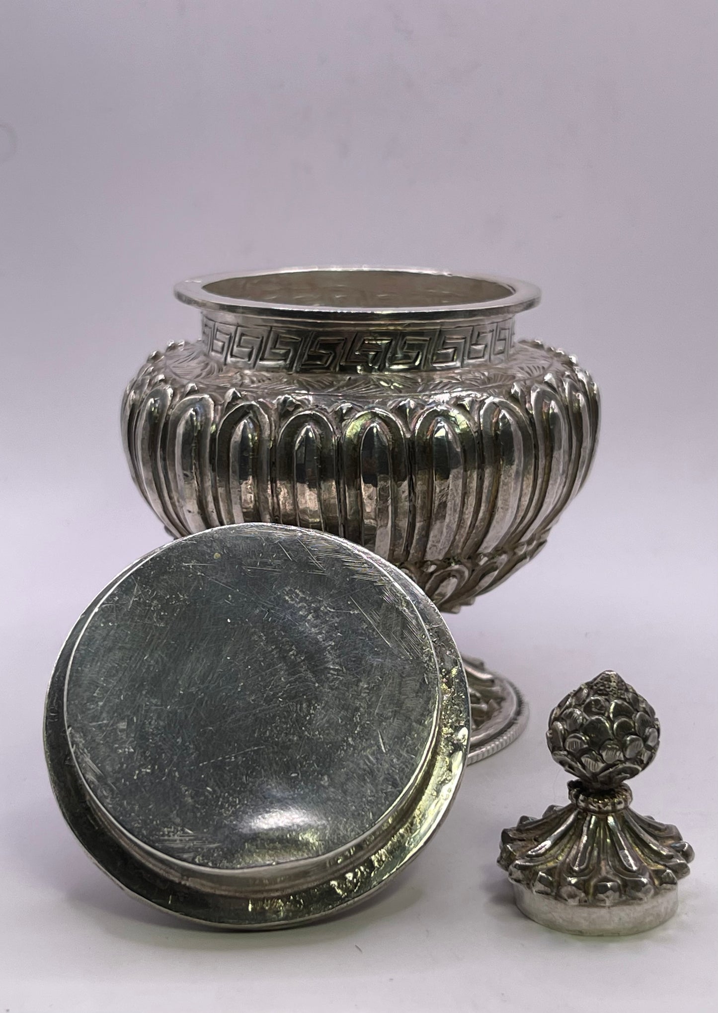 A vintage silver pot - bumpa