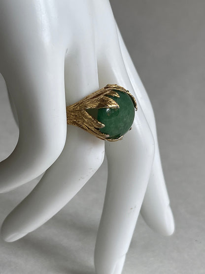 A vintage jade nephrite ring