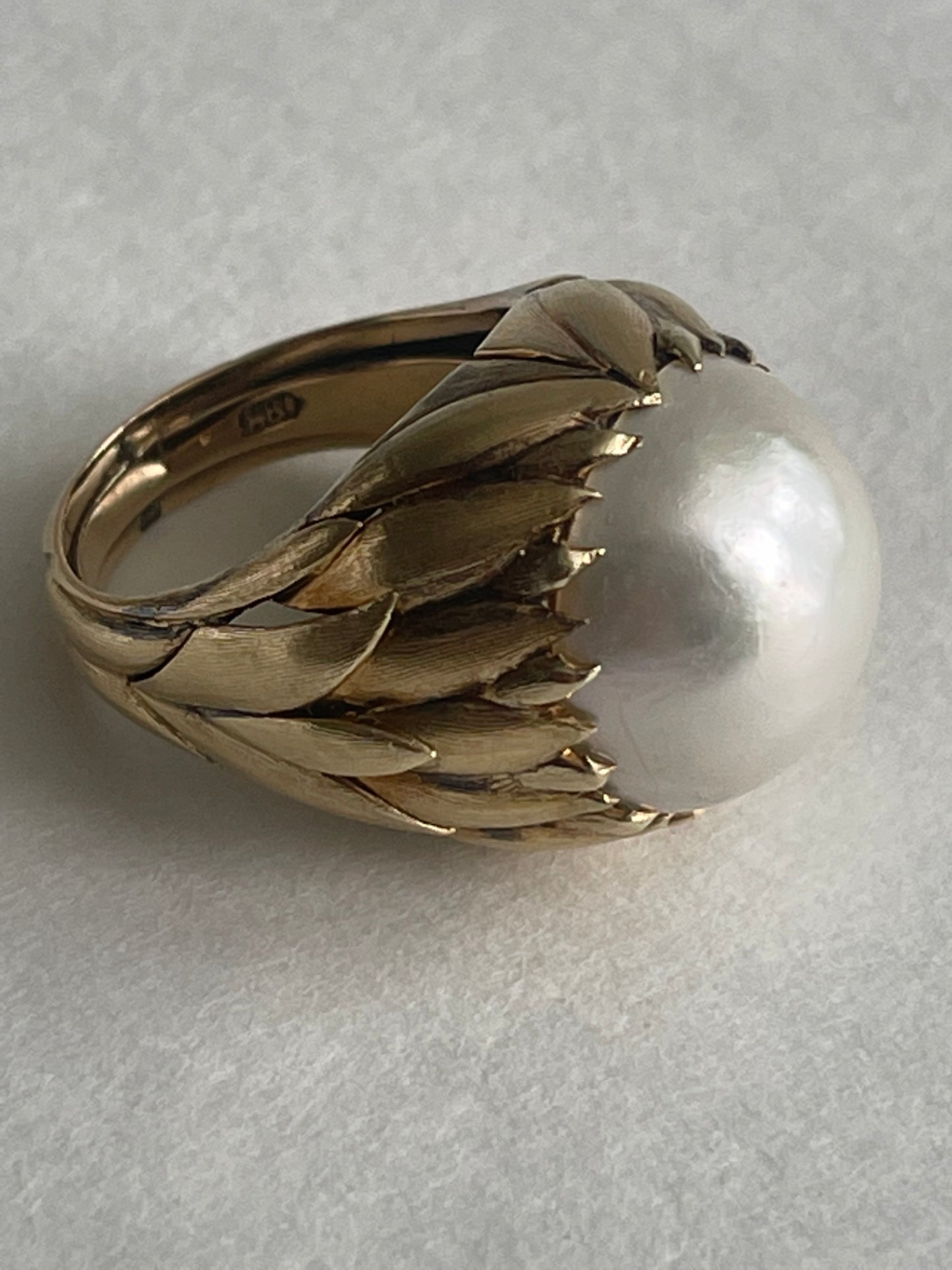 A vintage mabe pearl and 18k cocktail ring
