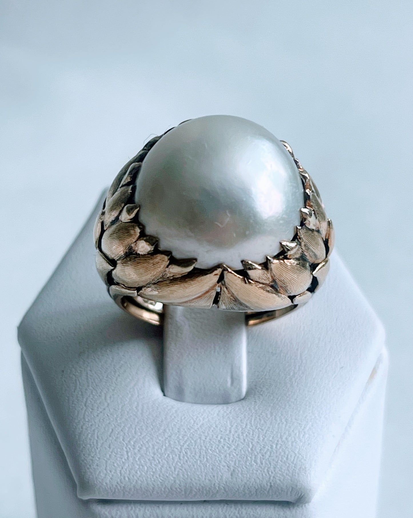 A vintage mabe pearl and 18k cocktail ring