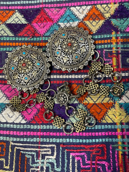 Antique Bhutanese korma - brooch: dress holder
