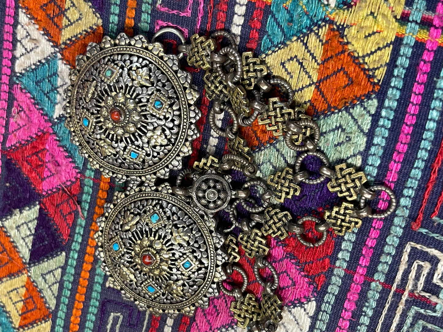 Antique Bhutanese korma - brooch: dress holder