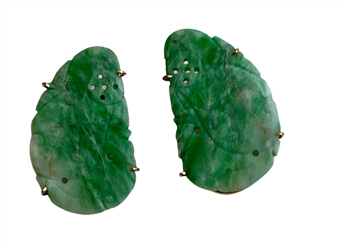 A pair of jade earrings in 14kt gold