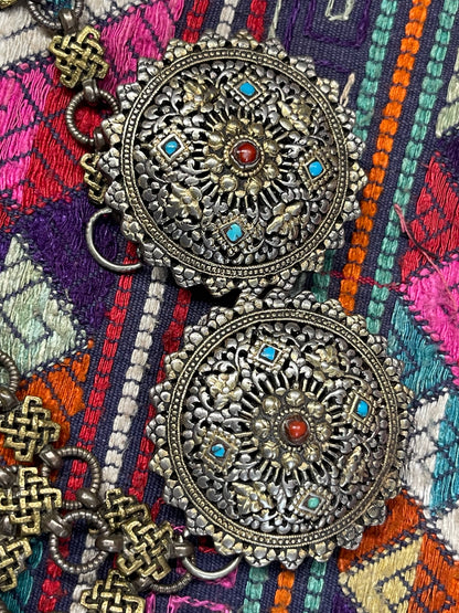 Antique Bhutanese korma - brooch: dress holder