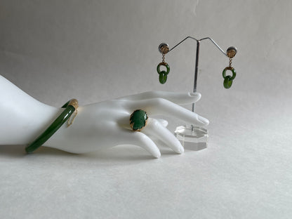 A vintage jade nephrite ring